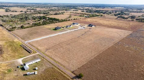 102 Country View Lane Schulenburg TX 78956