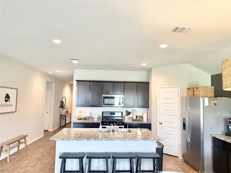3939 Country Club Drive Baytown TX 77521