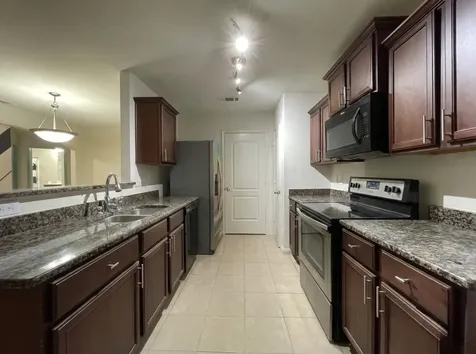 1527 Loose Stone Drive Rosharon TX 77583