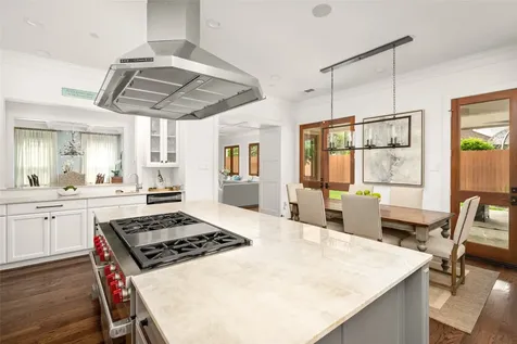 4605 Huisache Street Bellaire TX 77401