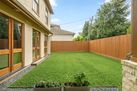 4605 Huisache Street Bellaire TX 77401