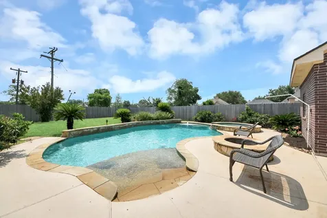 410 Barberry Lane Baytown TX 77520
