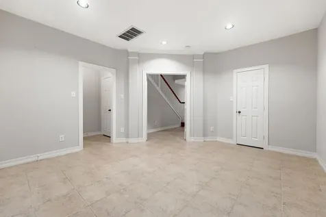 416 Mcgowen Street Houston TX 77006
