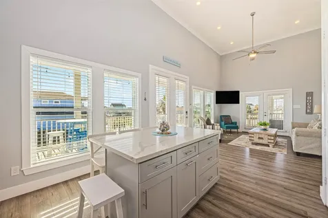 3931 Laguna Drive Galveston TX 77554