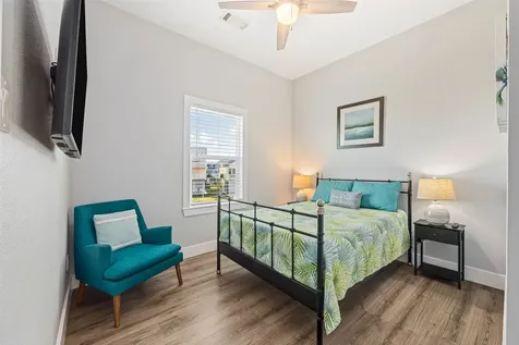 3931 Laguna Drive Galveston TX 77554