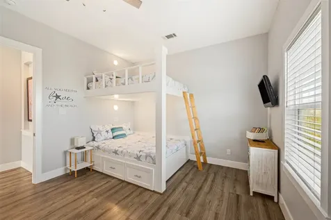 3931 Laguna Drive Galveston TX 77554