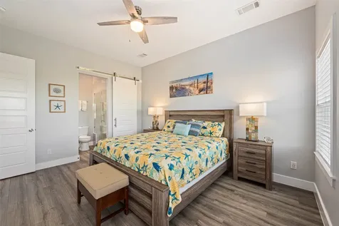 3931 Laguna Drive Galveston TX 77554