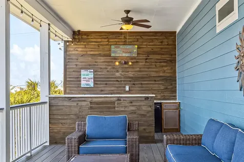 3931 Laguna Drive Galveston TX 77554