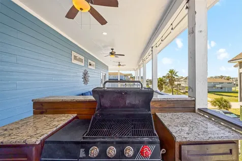 3931 Laguna Drive Galveston TX 77554