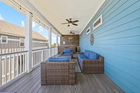 3931 Laguna Drive Galveston TX 77554