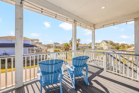 3931 Laguna Drive Galveston TX 77554