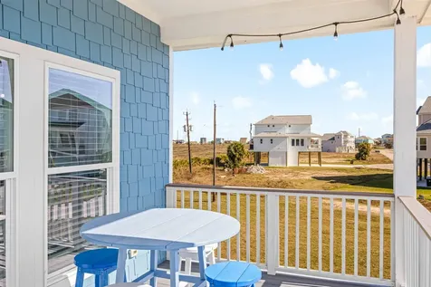 3931 Laguna Drive Galveston TX 77554