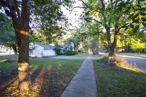 4210 Coleridge Street Houston TX 77005