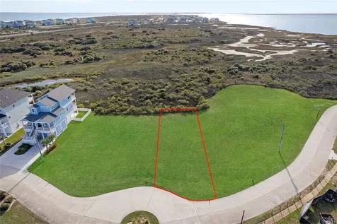 26007 Bay Breeze Drive Galveston TX 77554