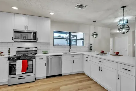 5502 Hewitt Dr Drive Houston TX 77092