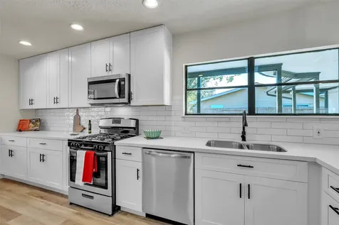 5502 Hewitt Dr Drive Houston TX 77092