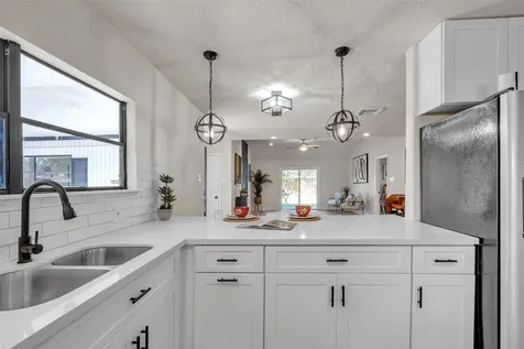 5502 Hewitt Dr Drive Houston TX 77092