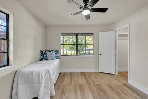 5502 Hewitt Dr Drive Houston TX 77092