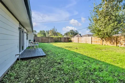 5502 Hewitt Dr Drive Houston TX 77092