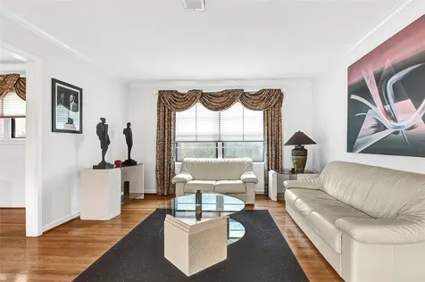 4831 Knickerbocker Street Houston TX 77035