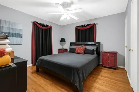 4831 Knickerbocker Street Houston TX 77035
