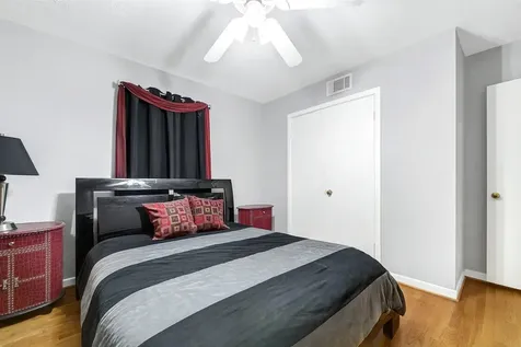 4831 Knickerbocker Street Houston TX 77035