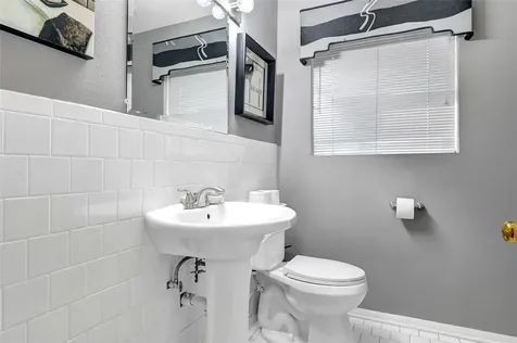 4831 Knickerbocker Street Houston TX 77035