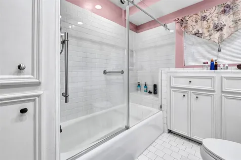 4831 Knickerbocker Street Houston TX 77035