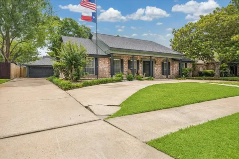 1427 Heathwood Drive Houston TX 77077