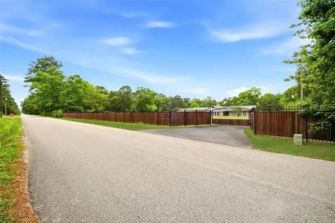 1551 County Road 318 Cleveland TX 77327