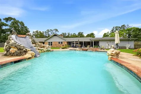 1551 County Road 318 Cleveland TX 77327