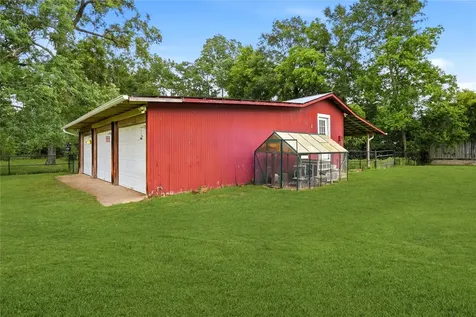 1551 County Road 318 Cleveland TX 77327