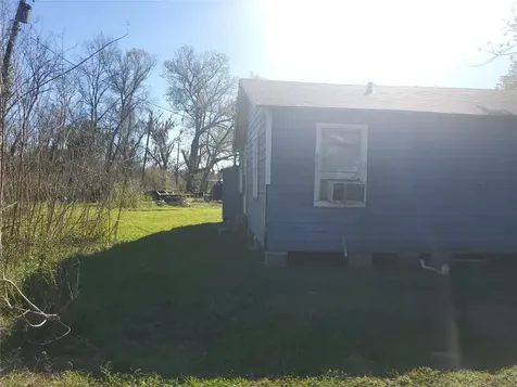109 Carver Street West Columbia TX 77486