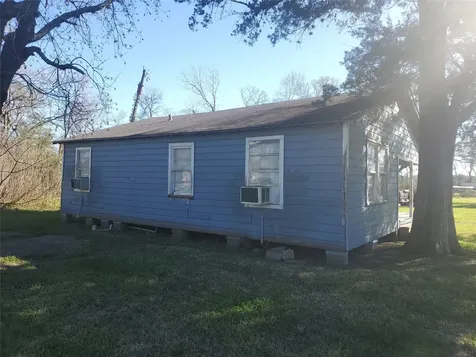 109 Carver Street West Columbia TX 77486