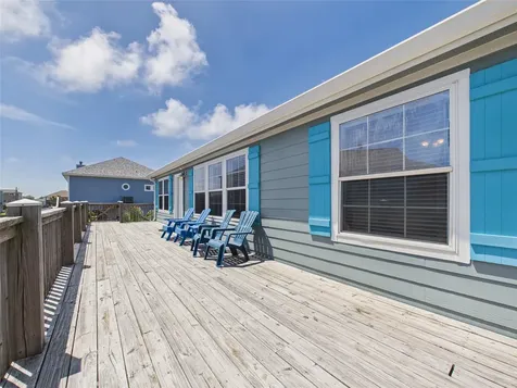 905 Meynig Drive Crystal Beach TX 77650