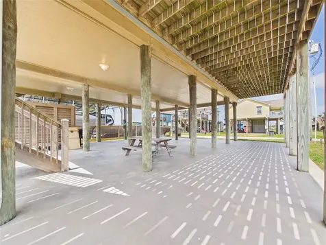 905 Meynig Drive Crystal Beach TX 77650