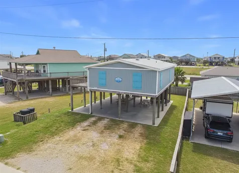 905 Meynig Drive Crystal Beach TX 77650