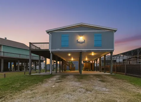 905 Meynig Drive Crystal Beach TX 77650