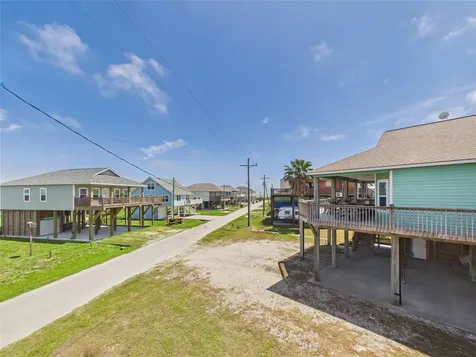 905 Meynig Drive Crystal Beach TX 77650