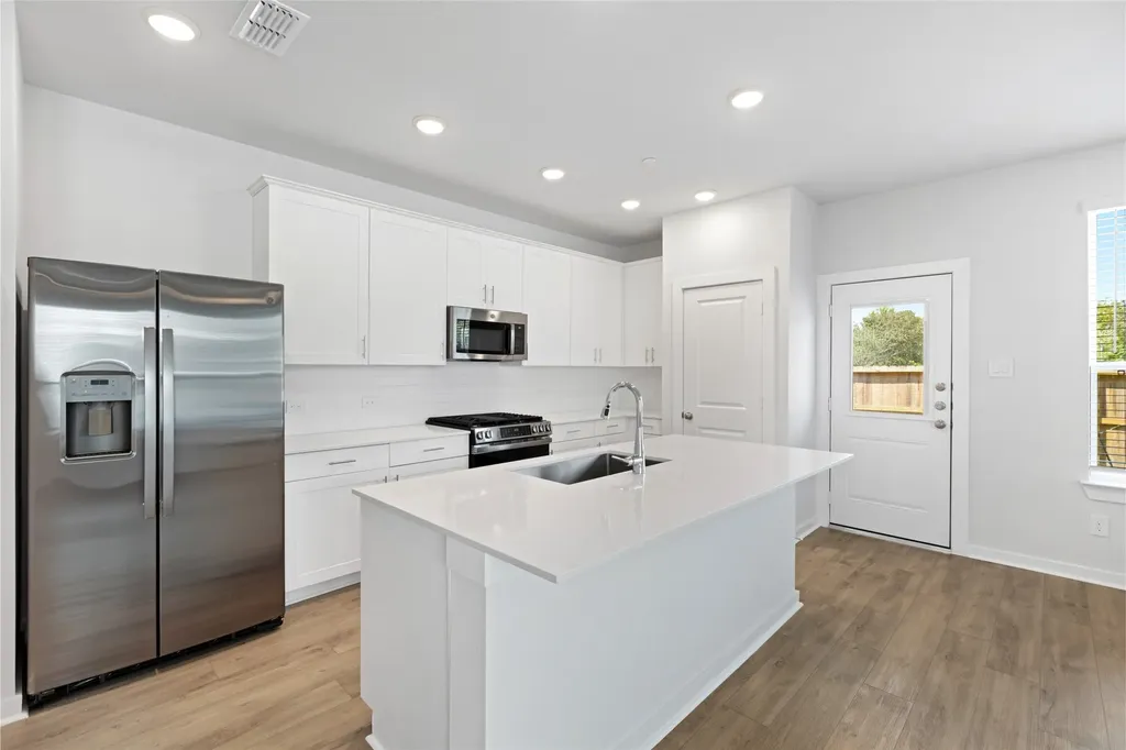 8112 Dartmoor Street Pearland TX 77584