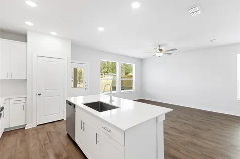 8112 Dartmoor Street Pearland TX 77584