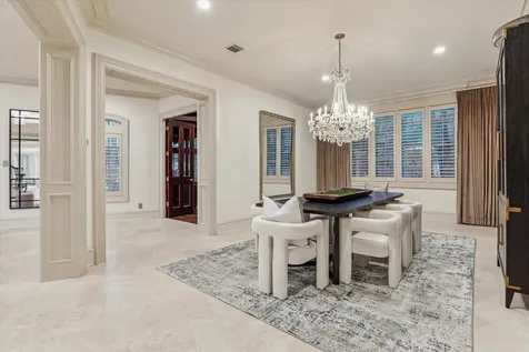 918 Huntington Cove Houston TX 77063