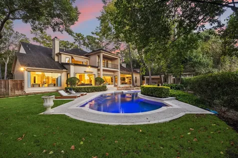 918 Huntington Cove Houston TX 77063