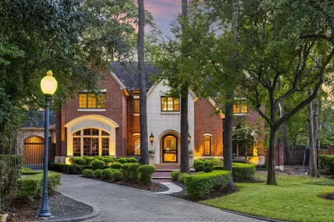 918 Huntington Cove Houston TX 77063