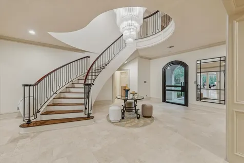 918 Huntington Cove Houston TX 77063
