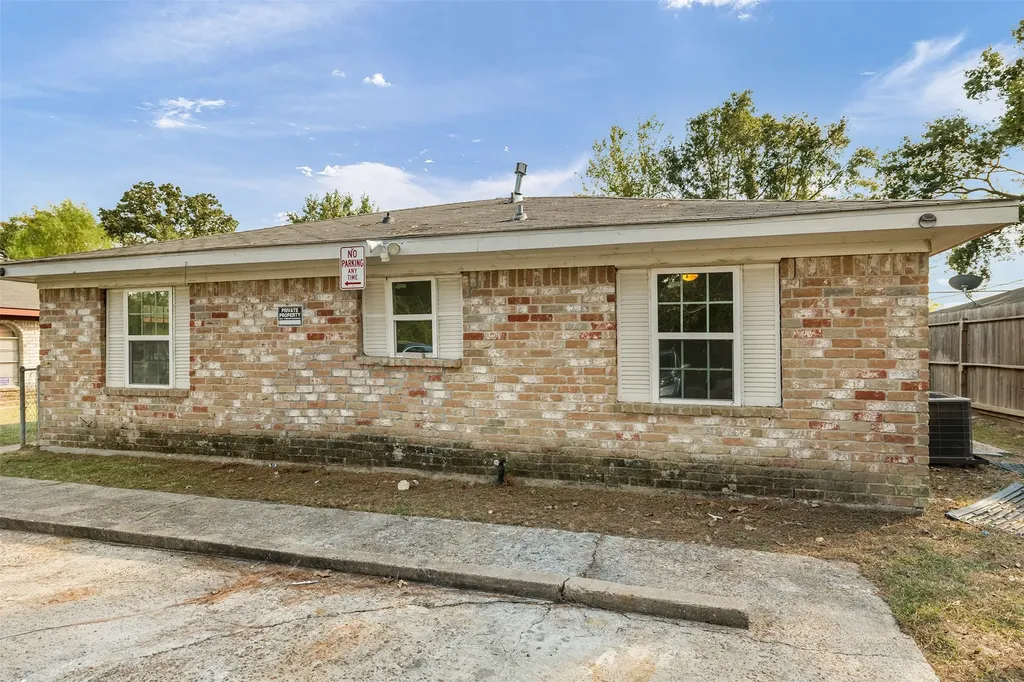 9322 Nyssa Street Houston TX 77078