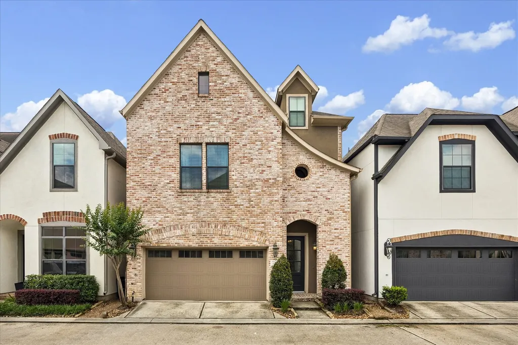 6725 Woodbend Park S Houston TX 77055