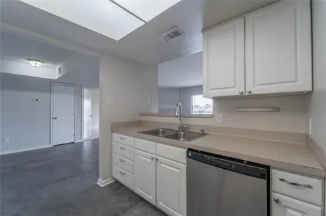 2824 S Bartell Drive 39 Houston TX 77054
