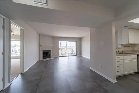 2824 S Bartell Drive 39 Houston TX 77054