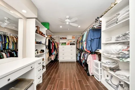 15 Haverford Lane Friendswood TX 77546